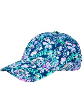 Lilly Pulitzer Run Around Hat She’s Got Sol print NWT RARE!